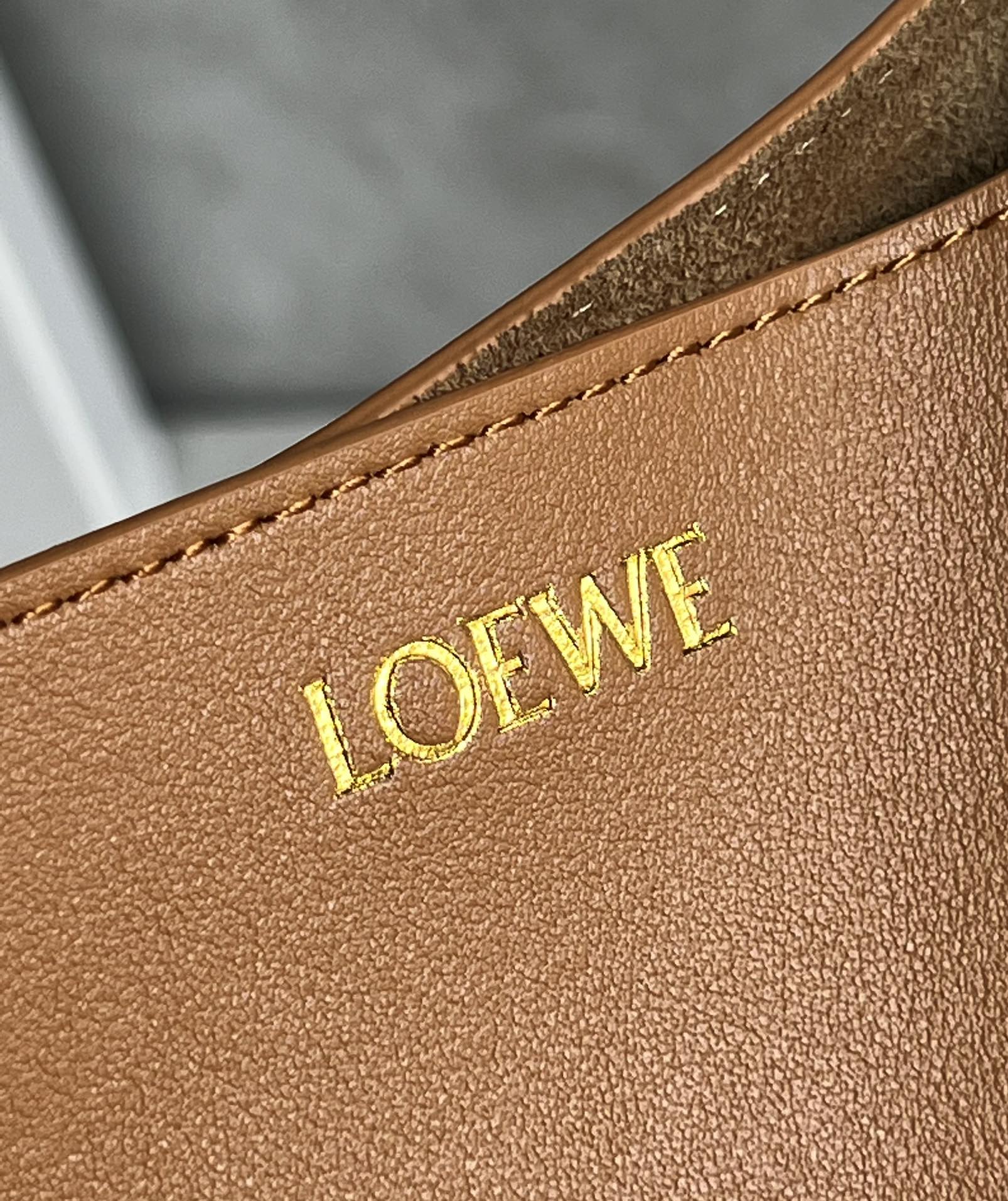 Loewe Medium Puzzle Fold Tote in Shiny Calfskin Warm Desert